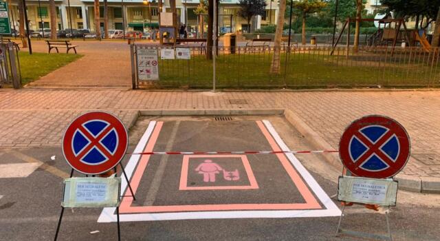 Panchine inclusive e parking rosa: a Piombino nuove opere nel segno dell’accessibilità
