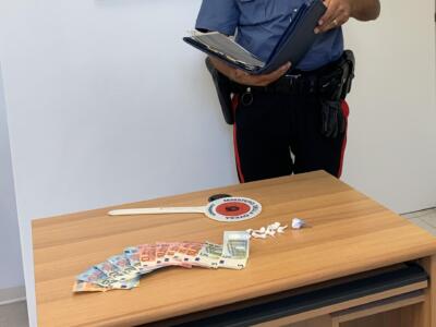 Arrestato spacciatore 24enne colto sul fatto