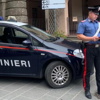 Grosseto: diffonde video mentre sniffa in chiesa, identificato dai carabinieri
