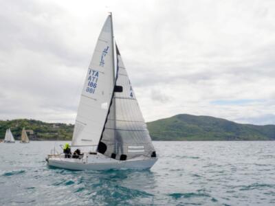 Vela, le Flotte J24 in regata da Marina di Carrara a Genova fino ad Agropoli