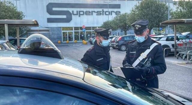 Arrestato ladro seriale esperto di furti nei parcheggi dei supermercati