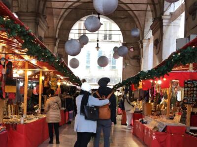 Pisa, parcheggi e autobus gratuiti in città per le feste natalizie