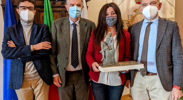 Una statua per Carlo Piaggia, svelato il progetto dell’artista Claudia Laporatti