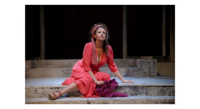 Teatro Niccolini: Amanda Sandrelli per  Ugo Chiti e Arca Azzurra