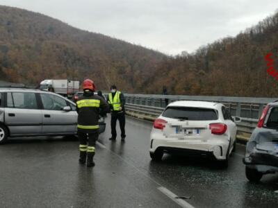 Maxi tamponamento sulla statale, ferite 2 persone