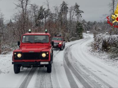 Pistoia: automobili in panne a causa della forte nevicata, intervenuti i Vigili del Fuoco