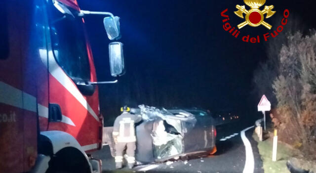 Incidente stradale tra due vetture, feriti presi in carico dal 118