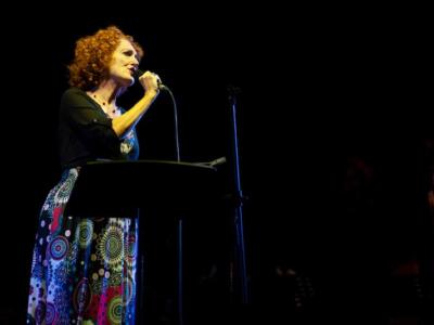 Mya canta Battisti al teatro Puccini di Altopascio