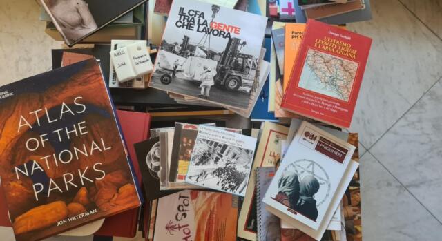 De Pasquale crea il “Fondo speciale dei Sindaci”: oltre 100 libri, dvd e cd donati alle biblioteche civiche