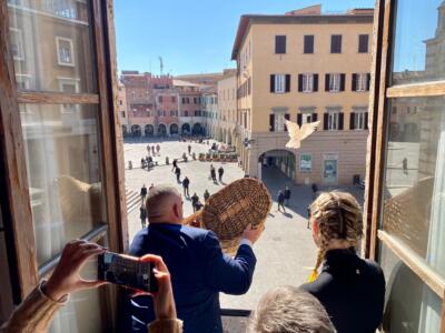 Il sindaco Colonna riceve in comune una delegazione ucraina: “Ripudio di guerra e violenze. In campo per dare una mano”