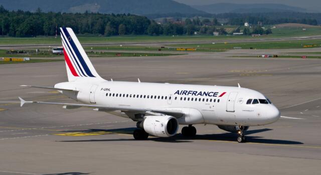 Ritardo di oltre 3 ore per il volo Firenze Parigi, possibili 250 euro ai passeggeri
