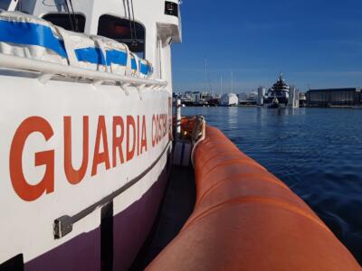 Nave cargo con bandiera del Gambia fermata dalla Guardia Costiera per gravi carenze