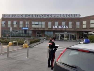 Rubano all’Esselunga di Porcari, arrestati dai Carabinieri