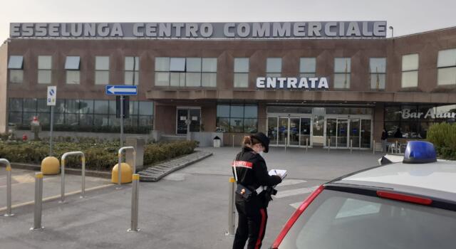 Rubano all&#8217;Esselunga di Porcari, arrestati dai Carabinieri