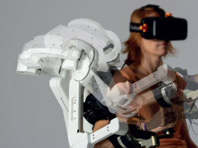 Medicina: piattaforma robot per neuroriabilitazione delle braccia