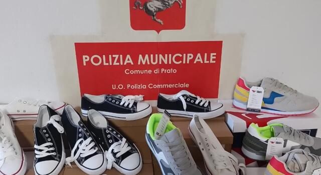 Scarpe contraffatte e prodotti estetici senza etichette, due sanzionati al Macrolotto Zero<strong></strong>