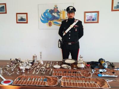 Rocambolesco inseguimento, carabinieri recuperano refurtiva di un furto