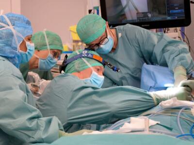 La Norvegia chiama gli endocrinochirurghi dell’Aoup a insegnare la tiroidectomia transascellare robotica