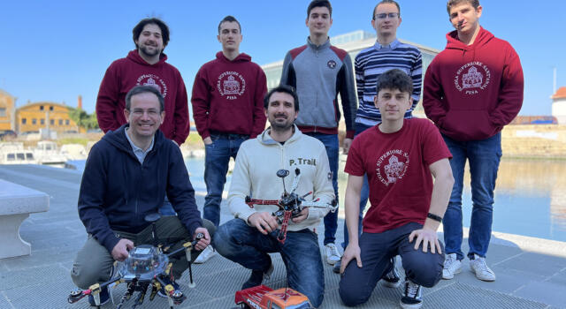 Droni e robotica, l’Istituto di BioRobotica della Scuola Superiore Sant’Anna tra i dieci finalisti della 2022 UAV Chase Challenge