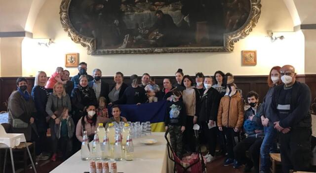 Nuovi Orizzonti ospita 38 ucraini in fuga dalla guerra, si cercano alimenti e vestiario