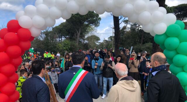 Da Marina a Tirrenia in bici: inaugurato il nuovo tratto della ciclopista del Trammino
