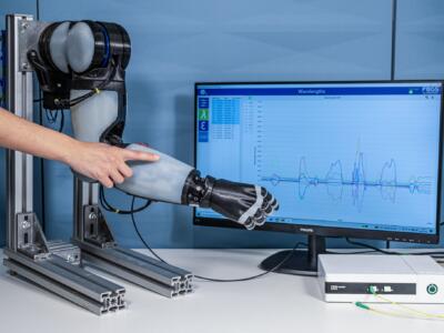 Robotica collaborativa: sensori tattili in fibra ottica e intelligenza artificiale per lo sviluppo di una nuova pelle artificiale sensorizzata