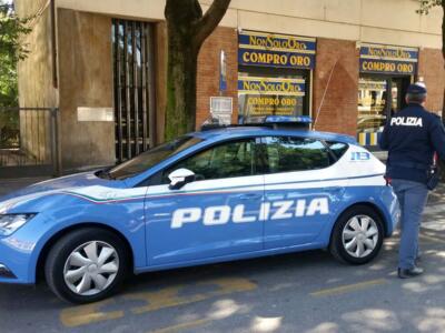 Controlli amministrativi della Polizia di Stato nei “compro-oro” della provincia di Grosseto