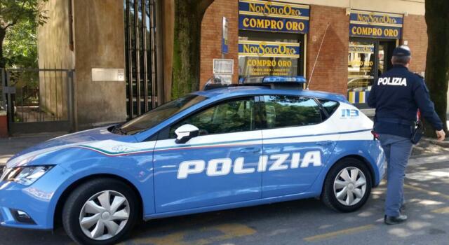 Controlli amministrativi della Polizia di Stato nei “compro-oro” della provincia di Grosseto