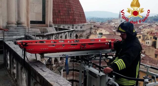Malore sulla Cupola del Brunelleschi, intervento dei Vigili del Fuoco