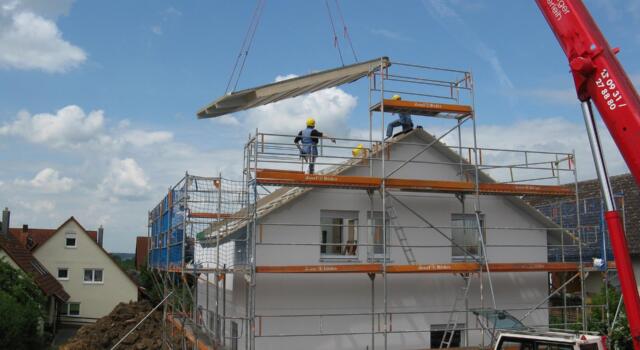 Cantieri edili, al via ispezioni mirate per prevenire rischio caduta dall’alto
