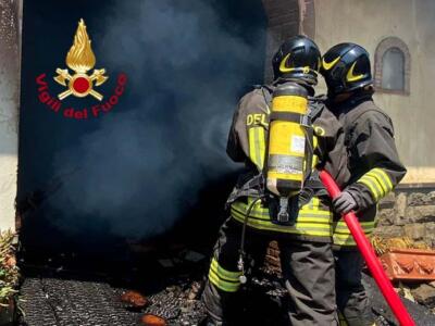 Montelupo, incendio in un garage spento dai Vigili del Fuoco