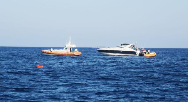 Scontro motoscafo-barca a vela, 60enne dispersa non ancora trovata