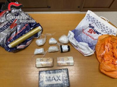 Massa-Carrara: 1,5 chili di cocaina nel doppiofondo dell’auto, tre agli arresti domiciliari