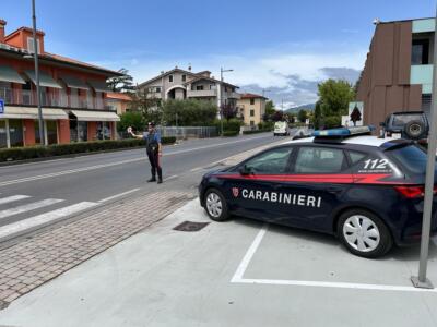 Furto in autovettura, arrestato 18enne