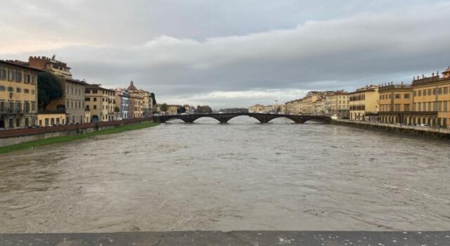 Maltempo: Scolmatore Arno aperto alle 21 per alleggerire piena su Pisa