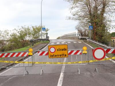 Chiuso il ponte Sant’Ermete per disallineamento rampa d’accesso