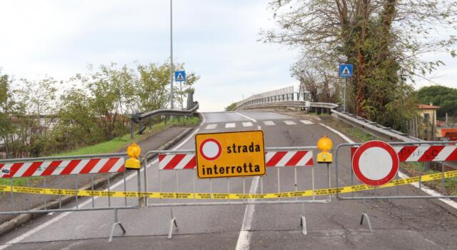 Chiuso il ponte Sant’Ermete per disallineamento rampa d’accesso