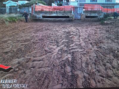 Lavori di scavo non autorizzati alla spiaggia della Giannella