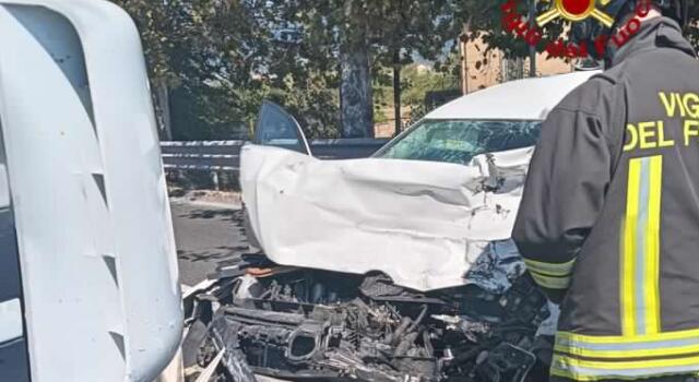 Incidente stradale tra auto e camion, deceduto75enne in Lucchesia