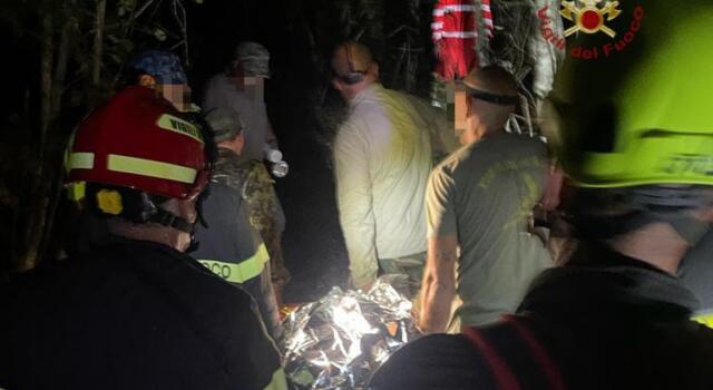 Grosseto, cacciatore cade in un dirupo per circa 10 metri: salvato dai Vigili di Fuoco
