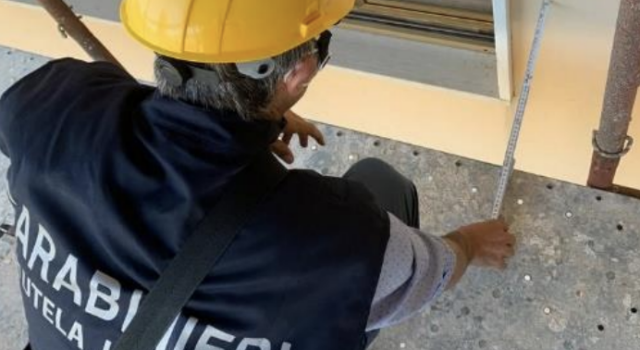 Irregolarità nel cantiere, una denuncia e ammenda