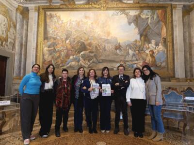 Giornata nazionale per il contrasto ai disturbi alimentari, a Pisa illuminazione di Logge di Banchi 