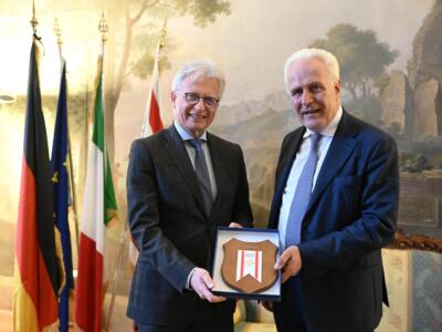 L’ambasciatore tedesco in Italia ricevuto a Firenze dal presidente Giani 