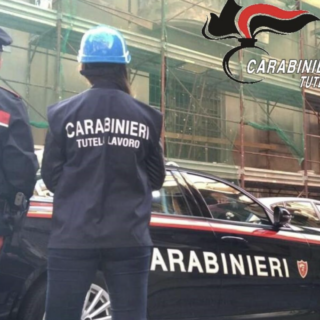 Irregolarità nel cantiere edile, carabinieri denunciano due persone