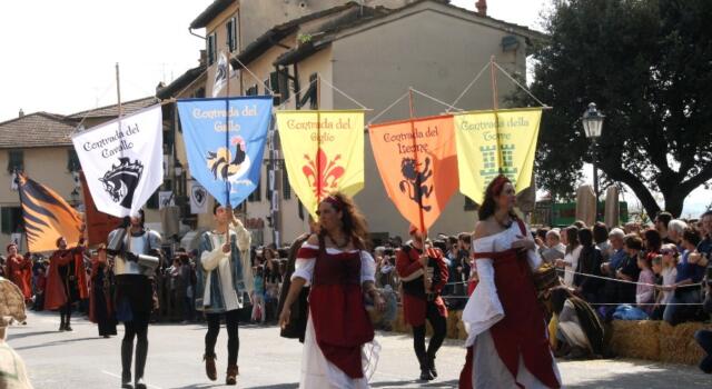 Carnevali e gruppi storici d’Italia nel Chianti, San Casciano capitale del mondo alla rovescia