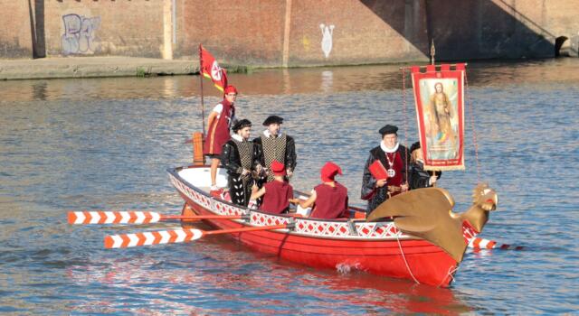 Palio di San Ranieri, vince la barca Rossa