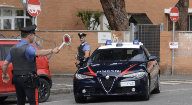 Alla guida uno scooter rubato, denunciato